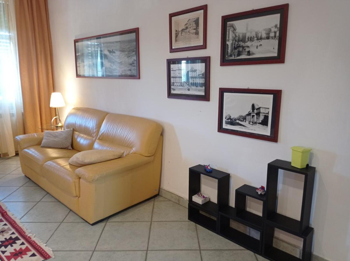 Appartamento Con Incantevole Vista Mare ลีวอร์โน ภายนอก รูปภาพ