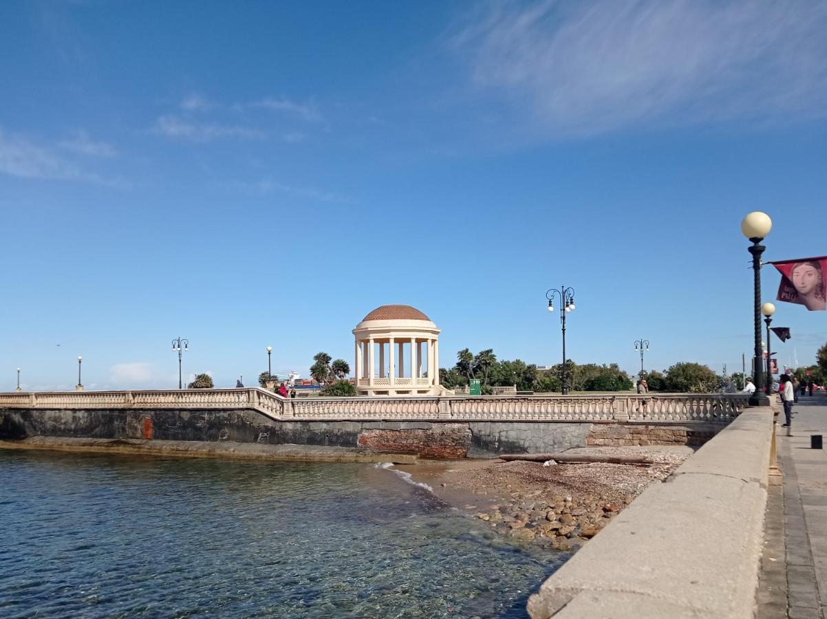 Appartamento Con Incantevole Vista Mare ลีวอร์โน ภายนอก รูปภาพ