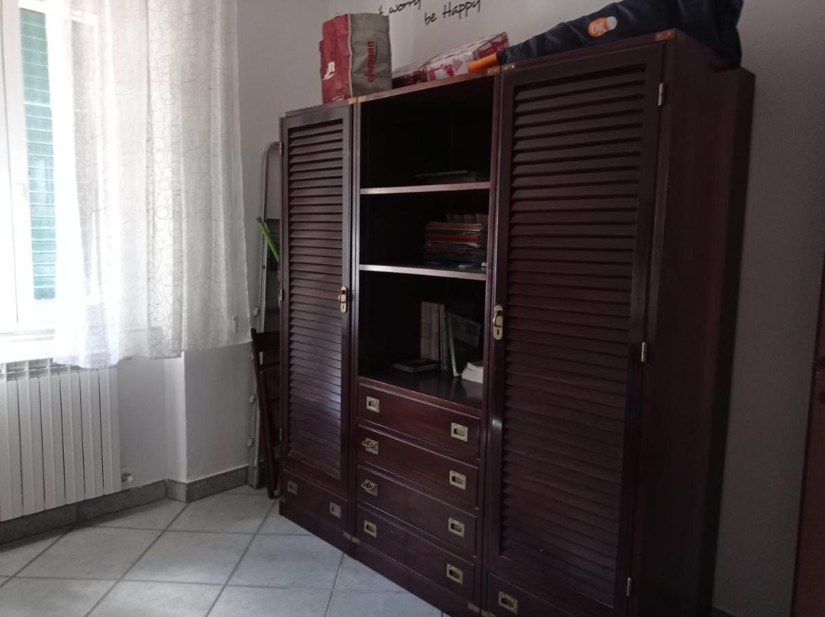 Appartamento Con Incantevole Vista Mare ลีวอร์โน ภายนอก รูปภาพ