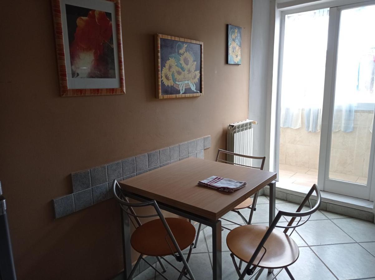 Appartamento Con Incantevole Vista Mare ลีวอร์โน ภายนอก รูปภาพ