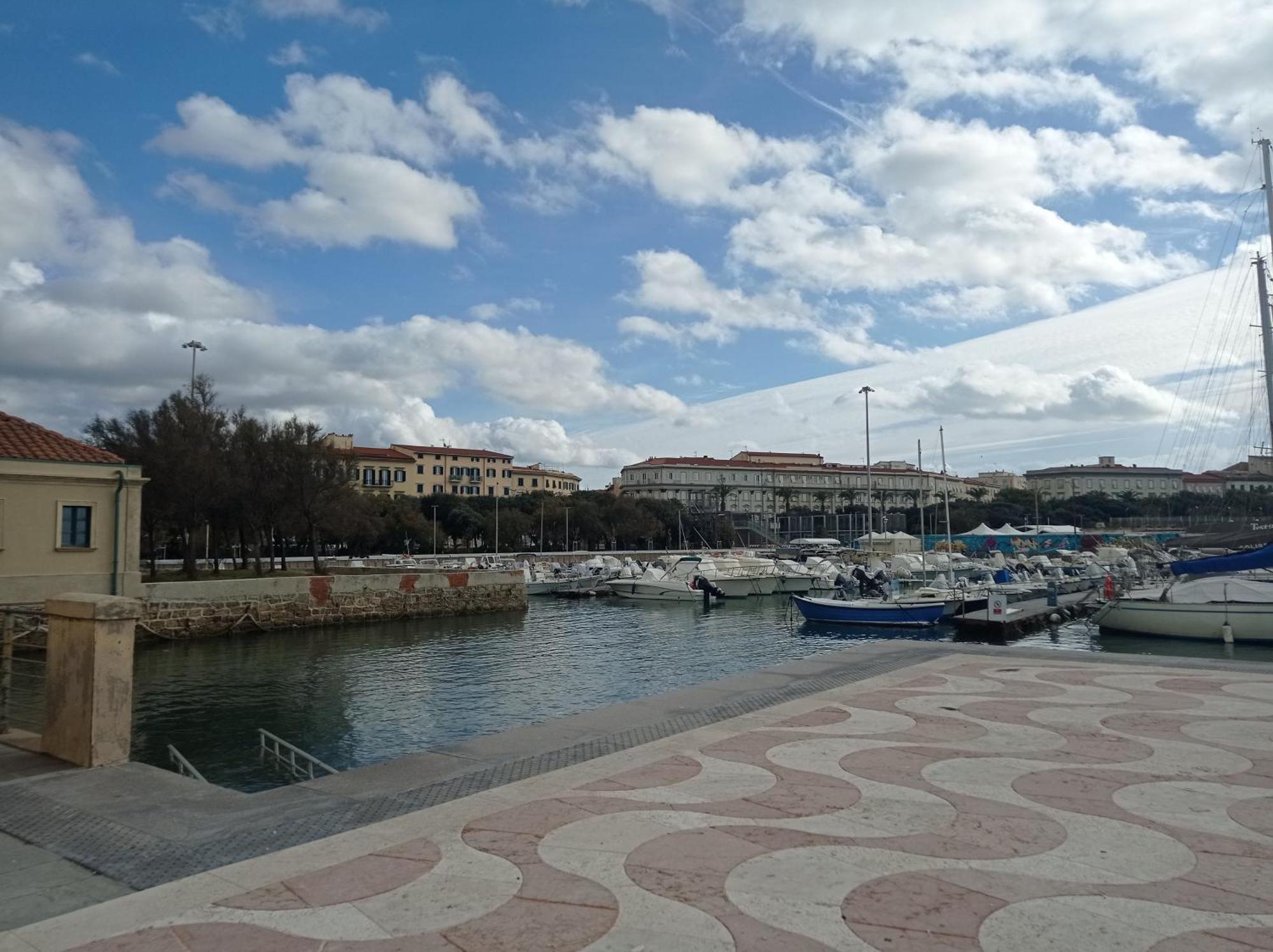 Appartamento Con Incantevole Vista Mare ลีวอร์โน ภายนอก รูปภาพ